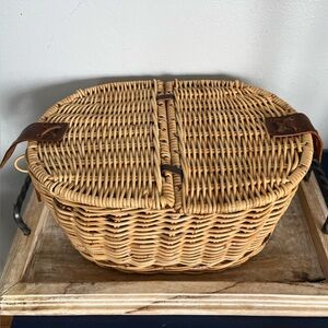 Vintage Oval Basket Double Sided Leather Toggle Straps 15" W x 9.5" D x 6.5" H